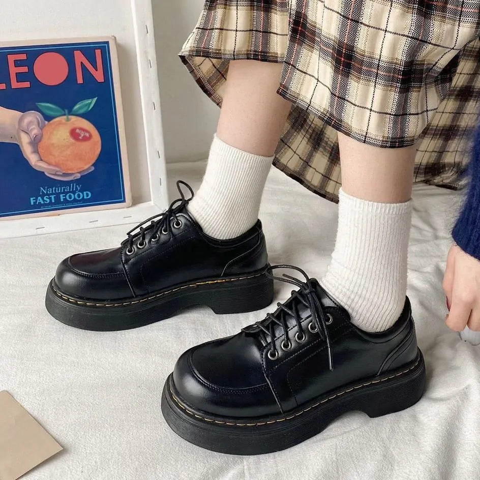 Student Girl Shoes - LuxusLinea